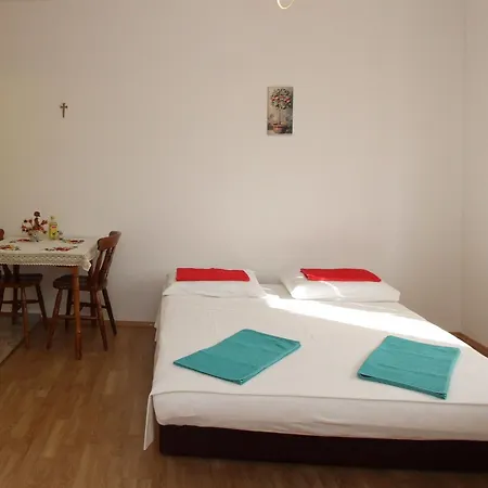 شقة Sarmantni Stefania By Interhome *