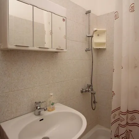 شقة Sarmantni Stefania By Interhome *