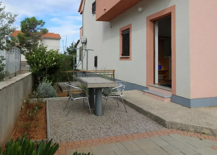 Sarmantni Stefania By Interhome شقة *